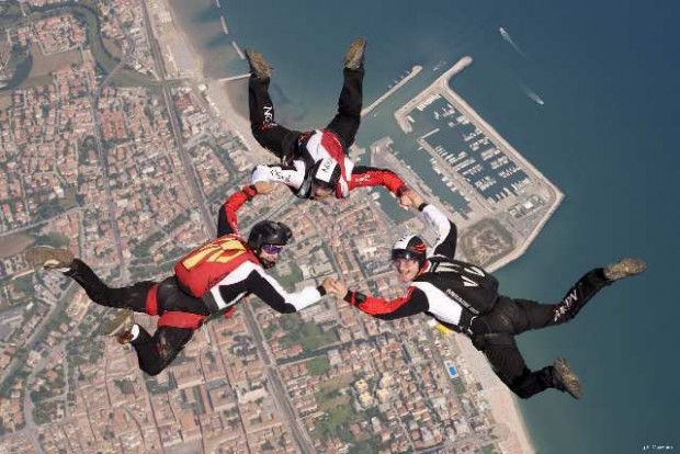 Da domani a Fano i campionati italiani di paracadutismo 2017