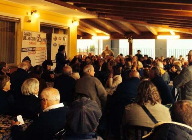 Carrara incorona Delvecchio