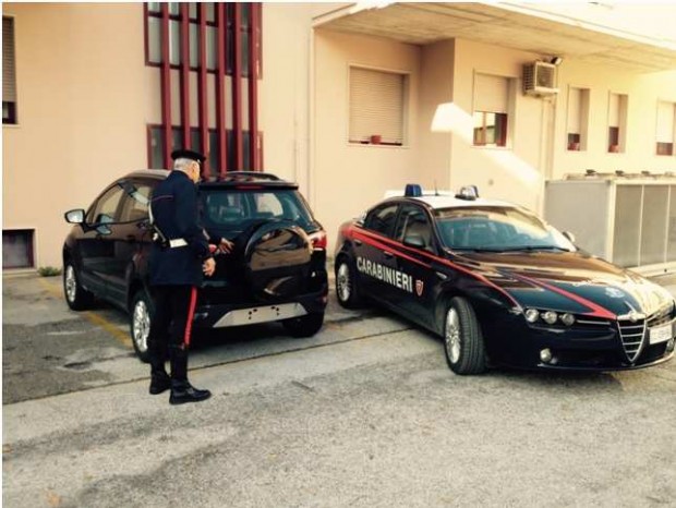 Auto rubata, in manette