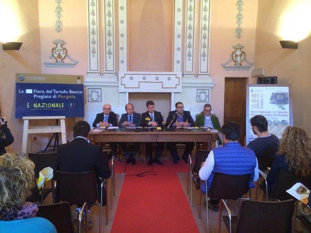 Tartufo: 2 km di espositori
