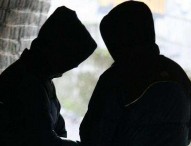 Pusher rumeno in manette