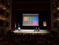 Renzi a Pesaro: ”Il prossimo anno togliamo Tasi e Imu per tutti”