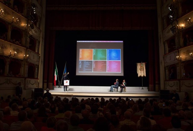 Renzi a Pesaro: ”Il prossimo anno togliamo Tasi e Imu per tutti”