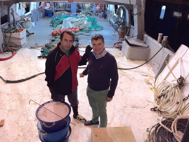 Terminato fermo pesca, Seri fa visita ai pescatori fanesi: “Maggior sicurezza grazie al dragaggio”