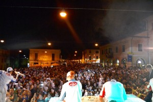 pizza-in-piazza-2015-san-lorenzo-in-campo-tutto-esaurito
