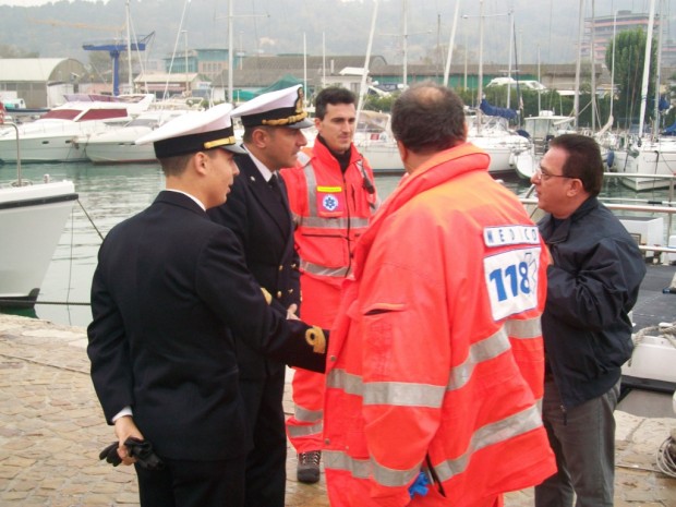 Malore a 18 miglia dal porto di Pesaro, soccorso dalla Guardia costiera e dal 118
