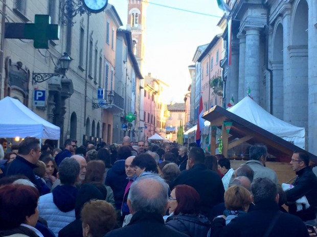 Pergola, la Fiera del Tartufo colleziona un altro successo