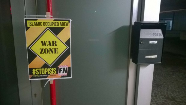 Blitz di Forza Nuova: “Moschee zone di guerra, il mondo cattolico si risvegli”. Azione nei centri islamici di Pesaro, Fano e Fossombrone