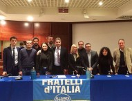 Baldelli presenta il direttivo di Fratelli d’Italia: “Partito giovane contro la casta”