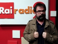 Arriva a San Costanzo il Grand Tour di Guido Catalano, bizzarro poeta di Caterpillar