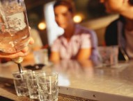 Alcol a ragazzine, multati 3 bar