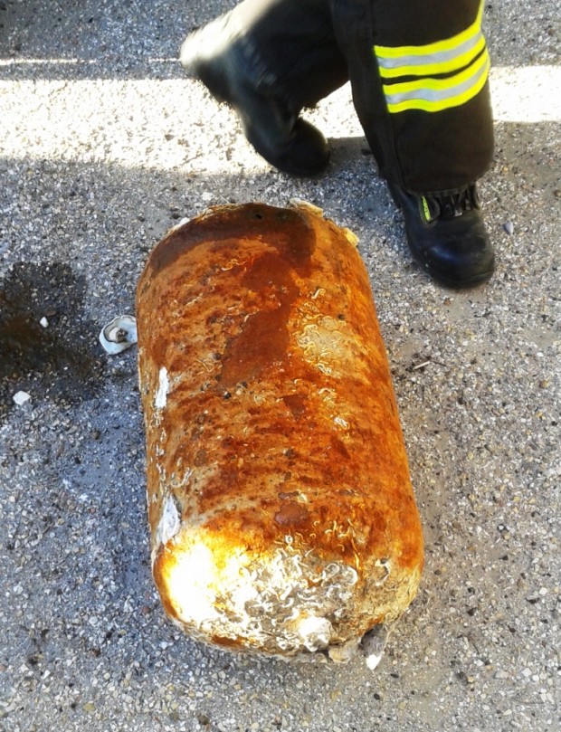 Allarme bomba al porto