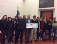 Il Paese dei Balocchi consegna 1500 euro per i bimbi siriani