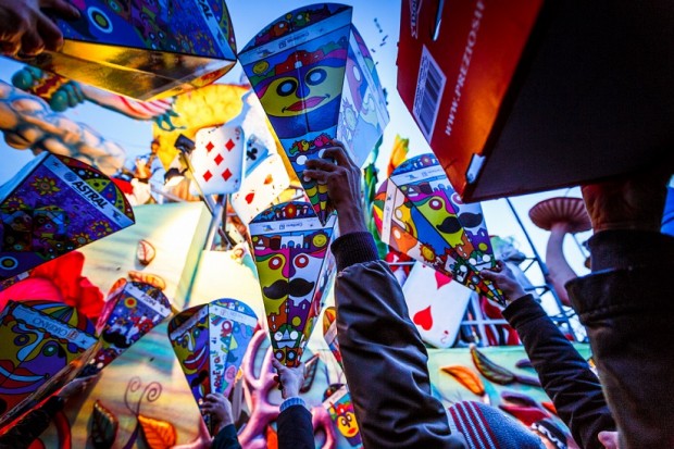 L’ombrello è pericoloso, il prendigetto del Carnevale fa bene-ficenza