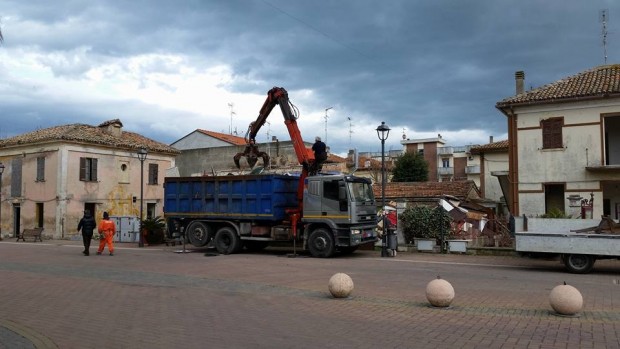 Cantieri aperti in piazza dell’Unificazione e a Piano Marina, Lucchetti: “Promesse mantenute”