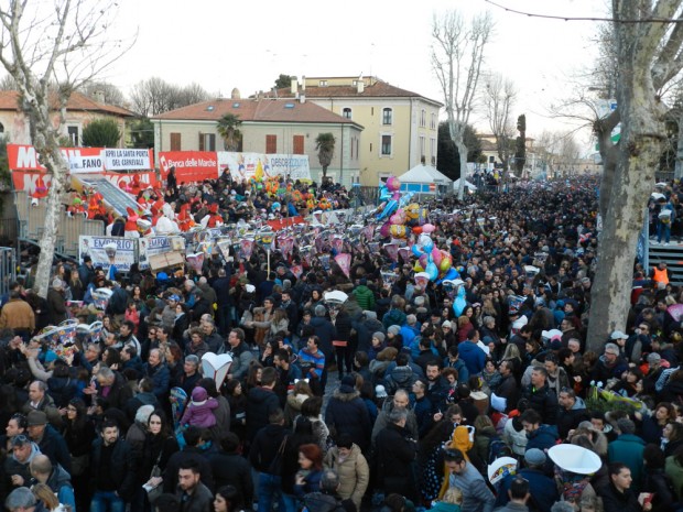 Record, in 75.000 per la seconda domenica del Carnevale