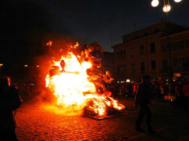 Il “Rogo del Pupo” chiuderà domani il Carnevale 2016
