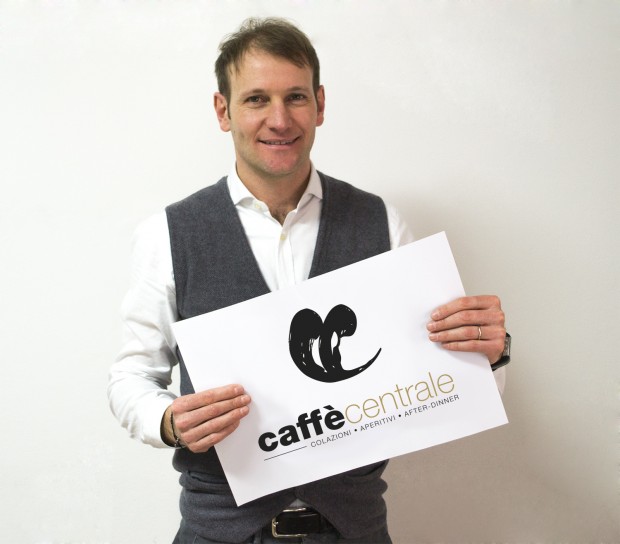 Il Caffè Centrale si rifà il look. Logo rinnovato per lo storico locale fanese gestito dai fratelli Papolini