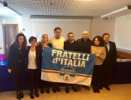 Presentato direttivo pesarese di Fratelli d’Italia, Baldelli: “Liberiamo Pesaro dalla cappa di potere del Pd”