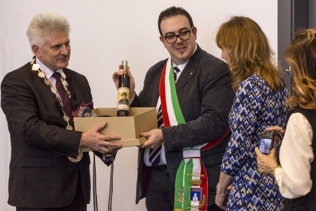 Gemellaggio tra San Lorenzo in Campo e Svit, Dellonti: “Opportunità enorme di crescita”