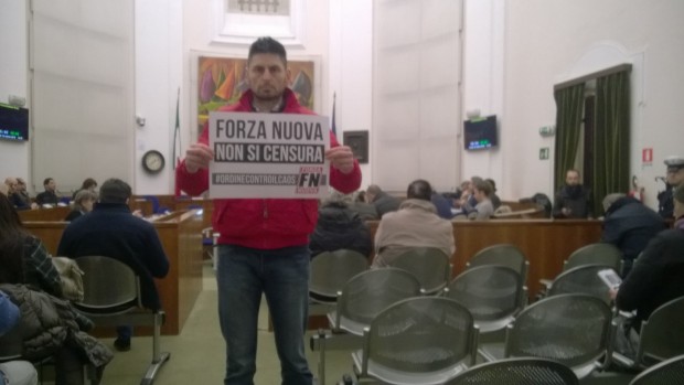 “Forza Nuova non si censura”, blitz di alcuni militanti durante il consiglio comunale