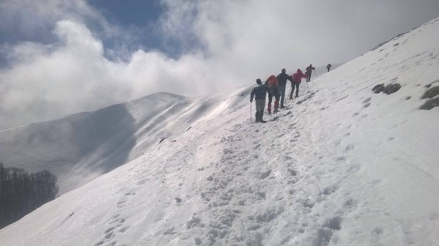 Officina Giovani, escursione per far conoscere le terre del Catria. Nel week-end impianti aperti