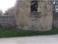 Noi giovani: “Mura romane ripulite in breve tempo”