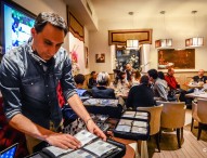 Al Caffè Centrale si replica l’aperitivo-nostalgia anni ‘80-‘90