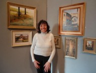 La pittrice Michela Melle Fazi inaugura a Fano la mostra “Miniature, tempere ed olii”