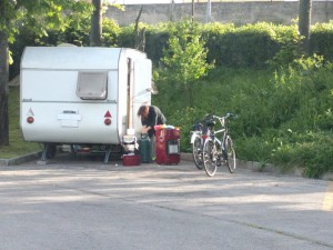 nomadi-fano-parcheggio