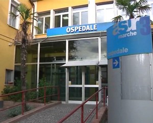 Fossombrone, M5S: “Paziente con aneurisma celebrale ha atteso oltre un’ora l’ambulanza”