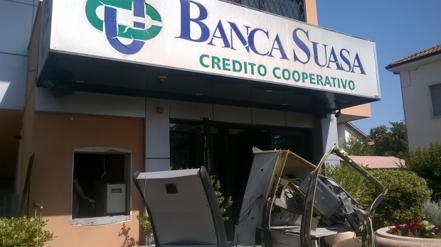 Salta l’ennesimo bancomat nella Valcesano, colpo a Monte Porzio