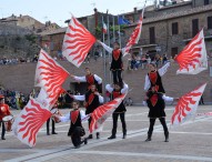 La Pandolfaccia vince la parata nazionale della bandiera