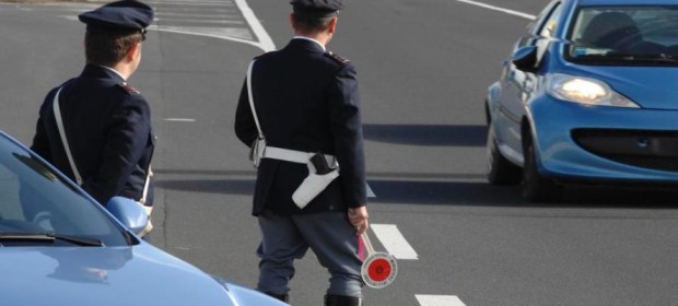 Moto contro auto, muore 30enne