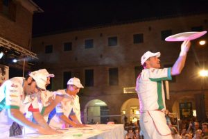 12003955_882242875188407_947859305439661153_n