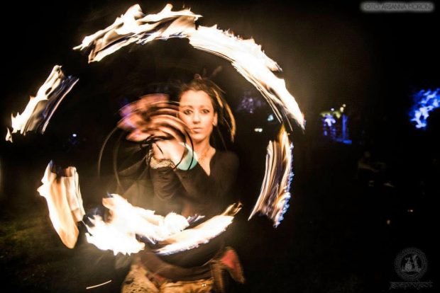 Giullari e spettacoli medioevali, lo Sport Park si prepara a una serata “infuocata”