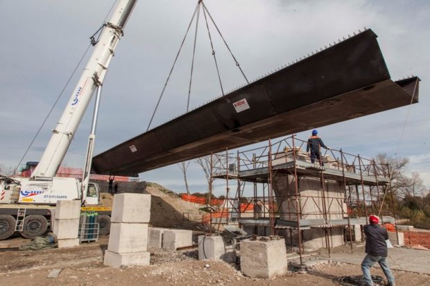 Ponte sul Cesano, collocata la prima trave portante