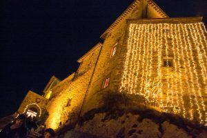 frontone-mercatino-natale-castello