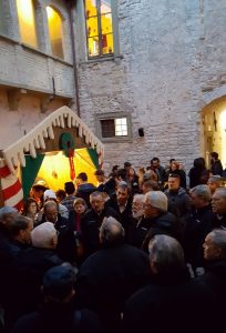 nel-castello-babbo-natale-frontone-2016