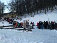 Sold out al Catria, record di presenze: oltre 200 appassionati a ciaspolare