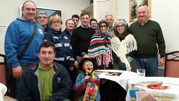 In piazza 1.200 calze e oltre 20 Befane a conclusione de Il Natale Più