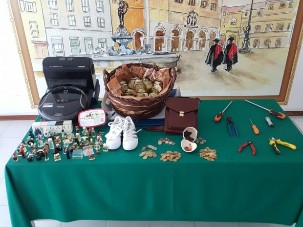 Pergola, 3 rom arrestati: le foto della refurtiva recuperata