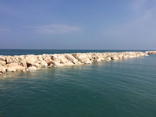 Avanti tutta con le scogliere a Metaurilia, Talamelli: “Anno cruciale per la difesa della costa”