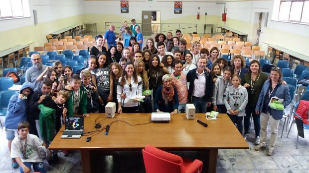 La ColleMar-athon va scuola. Studenti corrono incontro alla Maratona dei Valori