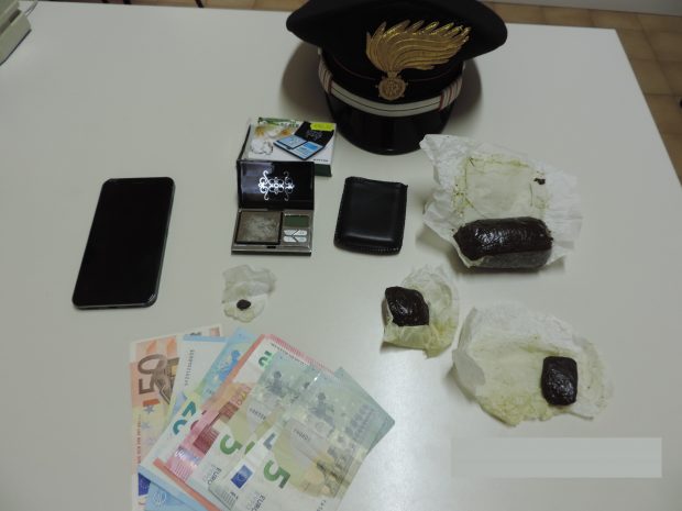 Colli al Metauro: arrestato 30enne per detenzione e spaccio di sostanze stupefacenti