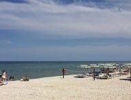 Malore mentre nuota, muore pensionato