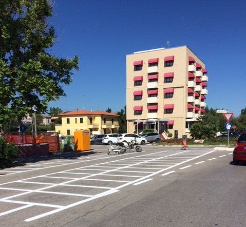 Fano, continuano i lavori di ripristino della segnaletica