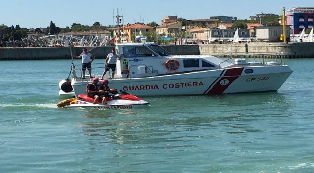 Sicurezza in mare, operazione della Guardia costiera di Fano