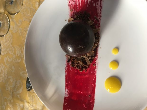 Gran Galà del Tartufo, premiati i migliori vini. Lo chef Gianluca Passetti presenta “Sfera al tartufo”