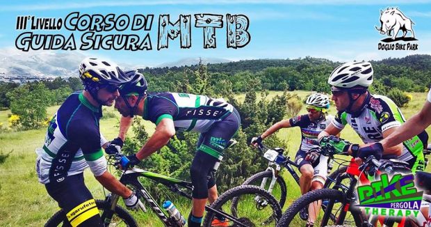 Velocità in curva, superamento ostacoli: Bike Therapy Pergola organizza corso di guida in mountain bike